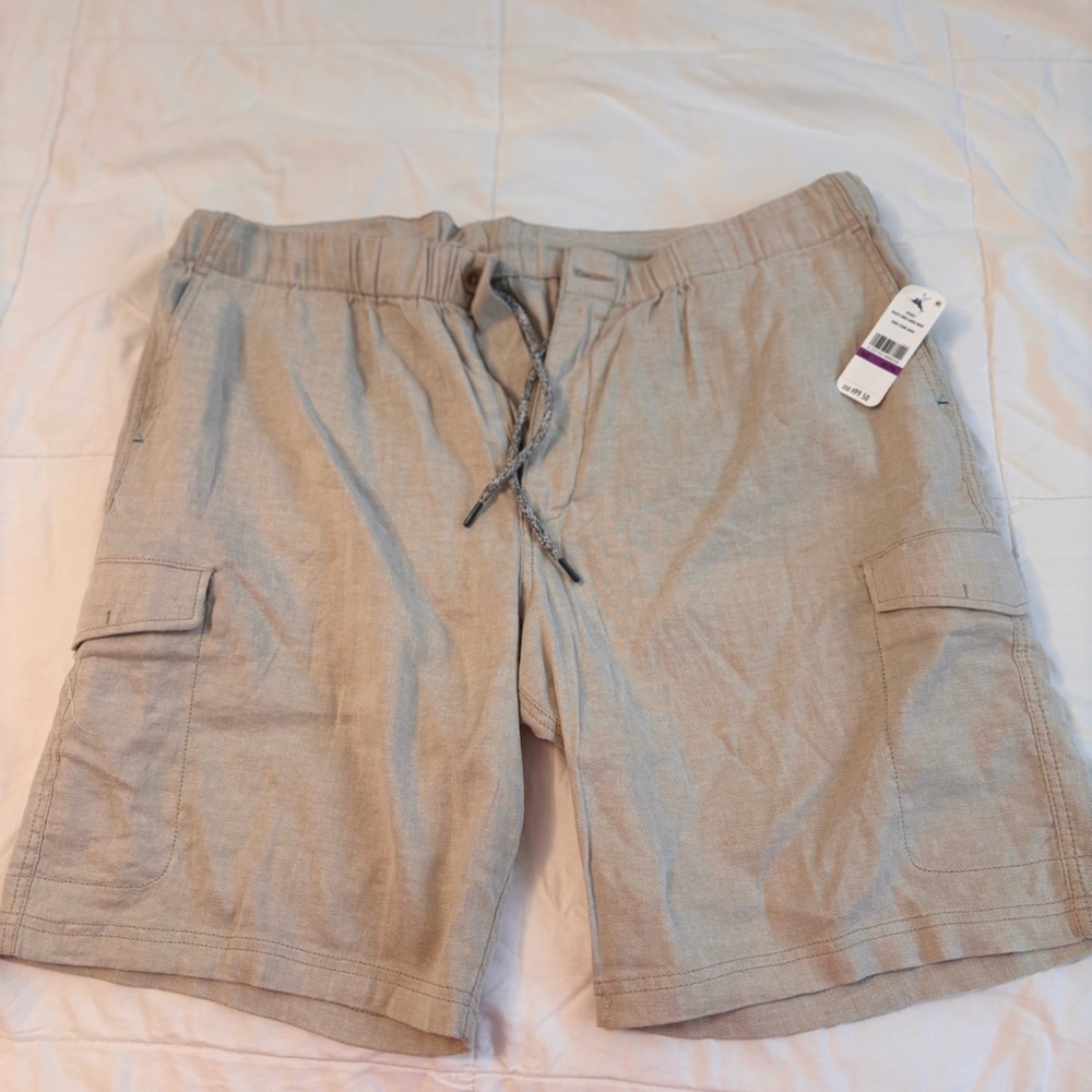 NWT Tommy Bahama Tan Men's Stretch Cargo Shorts